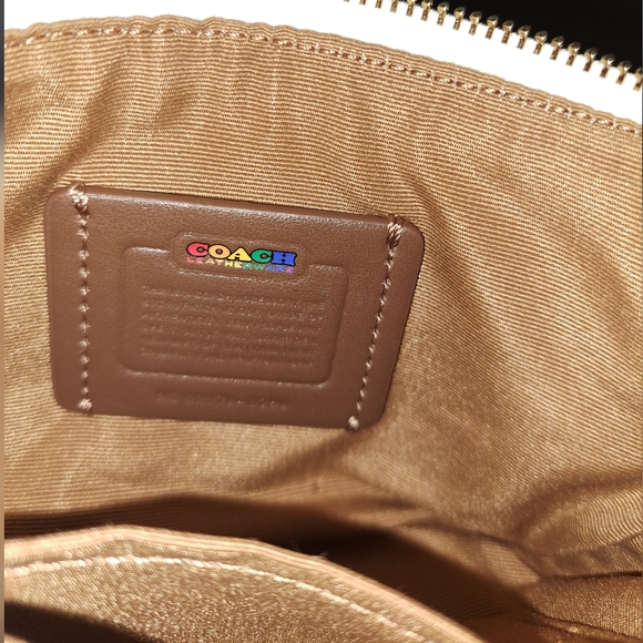 Coach Corner Zip Wristlet In Rainbow Canvas - NWOT - Picture 8 of 15